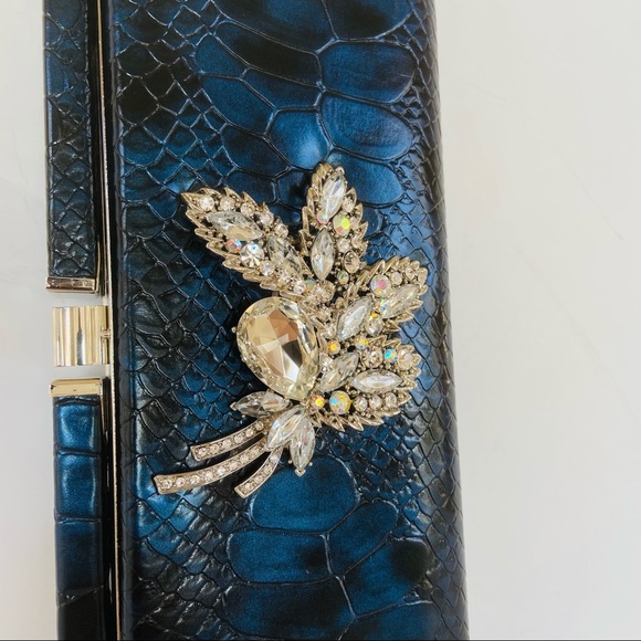 Iris Lane iridescent blue envelope clutch with crystal - Picture 7 of 11